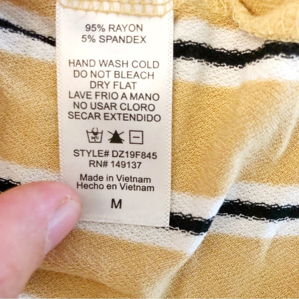 Double Zero Pastel Yellow Stripes Short Sleeves Button Down Shirt Blouse. Medium - Picture 6 of 12